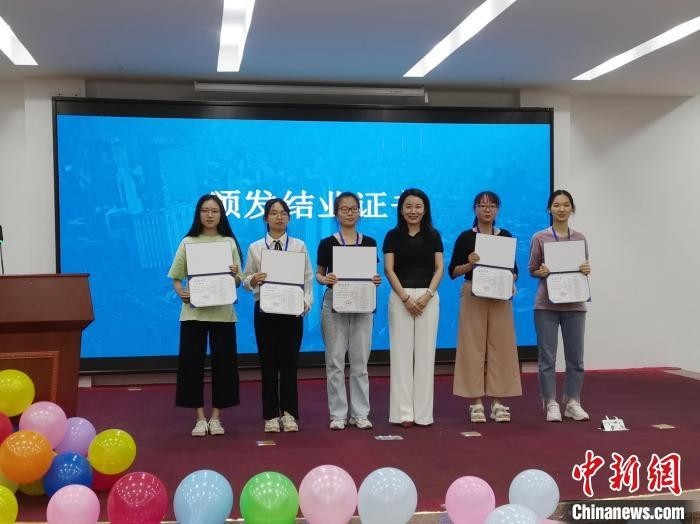 海南38名国际汉语教师结束外派岗前培训