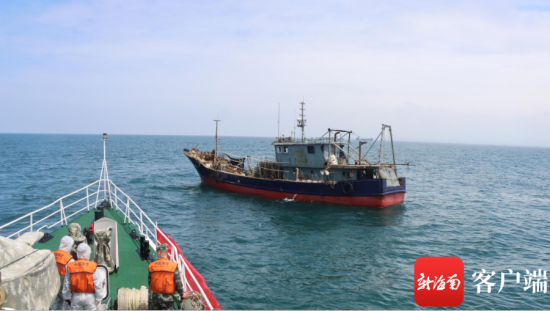 海警发现从事违法捕捞船只。