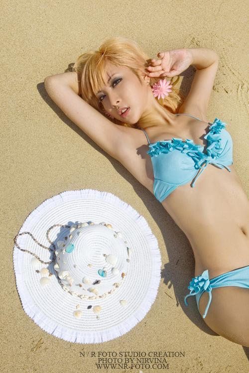 夏日性感沙滩美女比基尼2图片