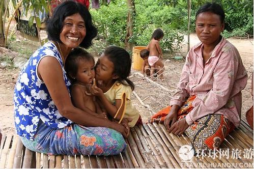 神秘的柬埔寨女人村:村里没有一个成年男人(3