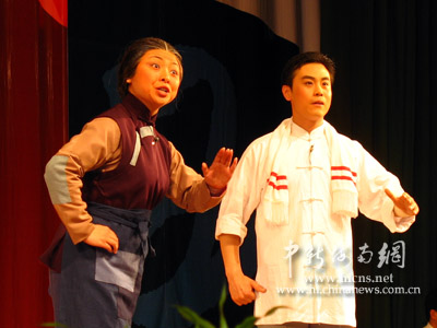 中国京剧《红色经典·传统名段》荟萃海口首演