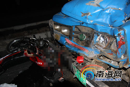 儋州发生重大车祸事故一家5口人死亡