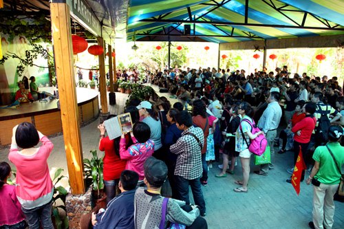 春节黄金周第六天 呀诺达景区客流量达1.1万