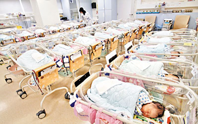 令香港去年出生婴儿增至95451名