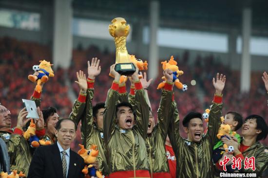 郑智荣膺亚洲足球先生 中国球员12年再获殊荣