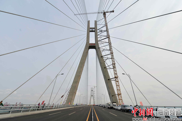 海南最大跨度跨海桥洋浦大桥建成通车