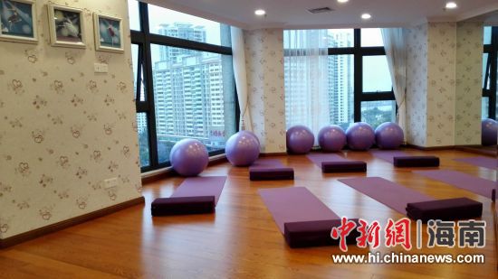 海南省妇幼保健院产后康复科瑜伽室。