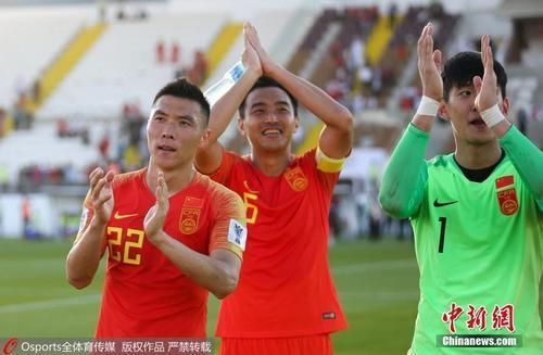 日韩朝亚洲杯集体低迷 轮到国足成东亚之光?