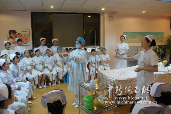 海南妇产科医院举办护理技能操作培训