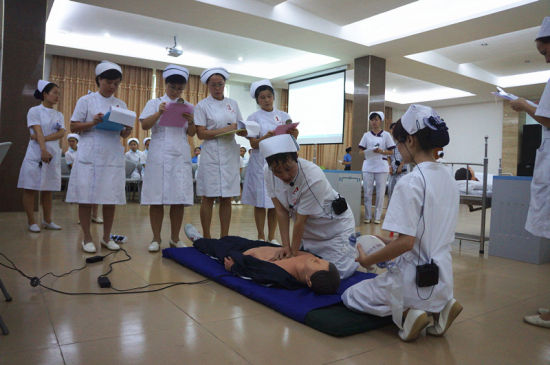 海南农垦总医院举办护理技术操作比赛