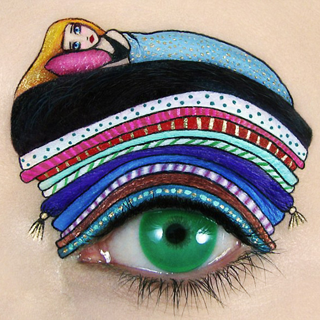 化妆师眼皮上描绘梦幻童话 五光十色绚丽夺目